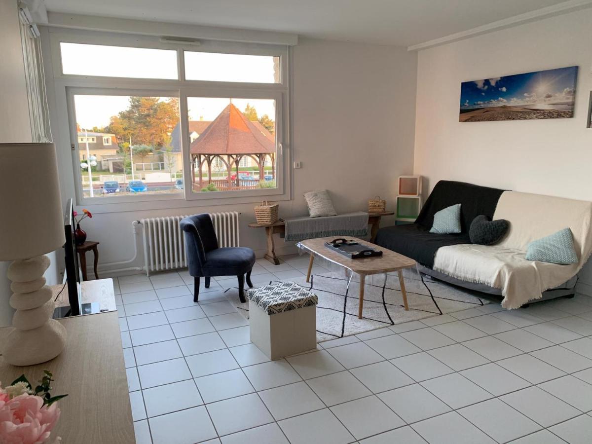 Les Alises Apartment Merville-Franceville-Plage Ngoại thất bức ảnh